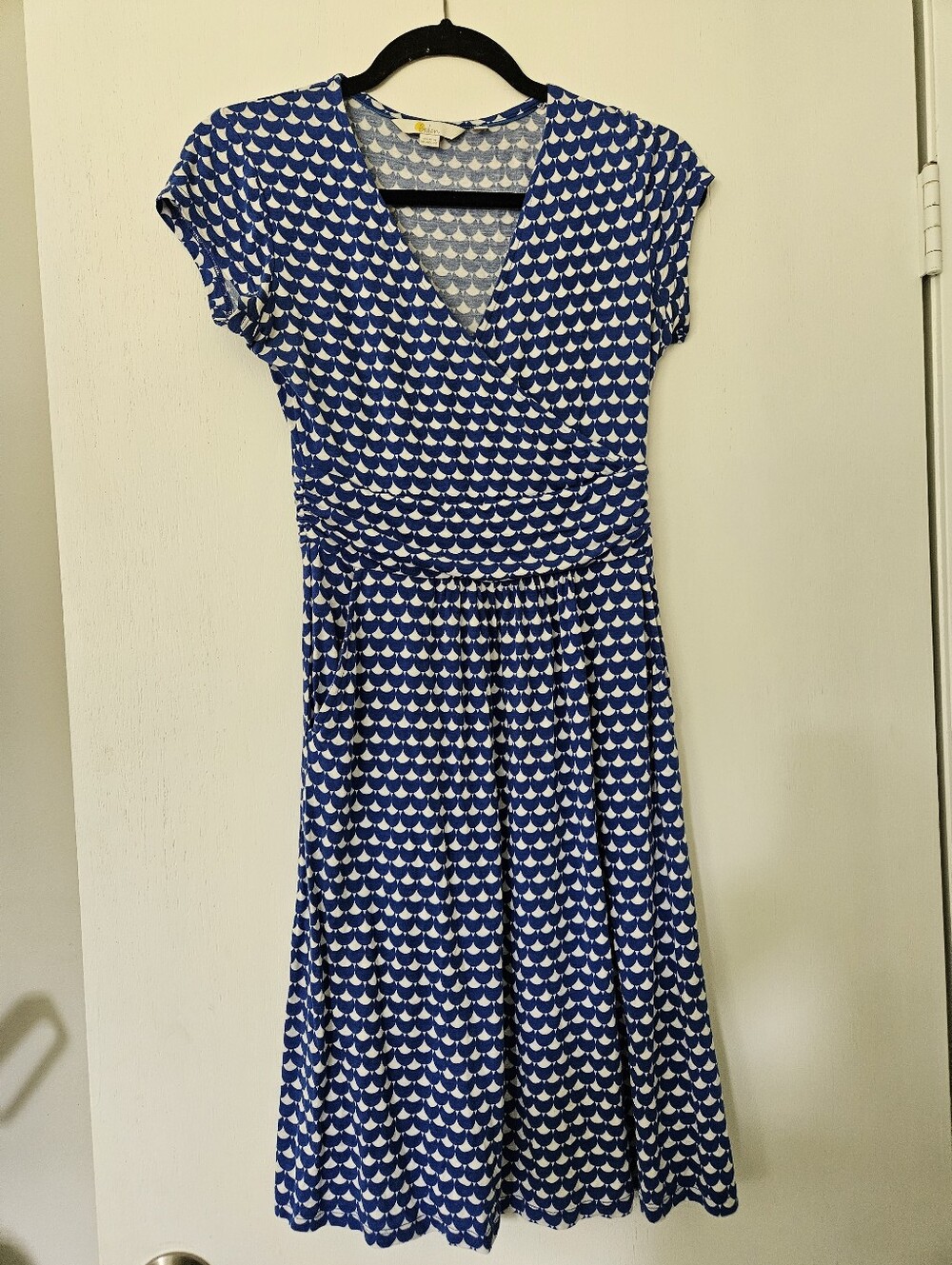 Boden Blue White Scallop Pattern Wrap Front Jersey Dress Petite Size US 2P / UK